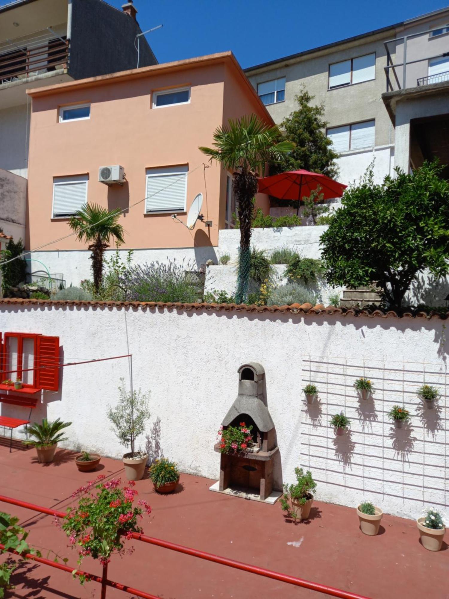 Apartmani Iris I Ana Crikvenica Rum bild